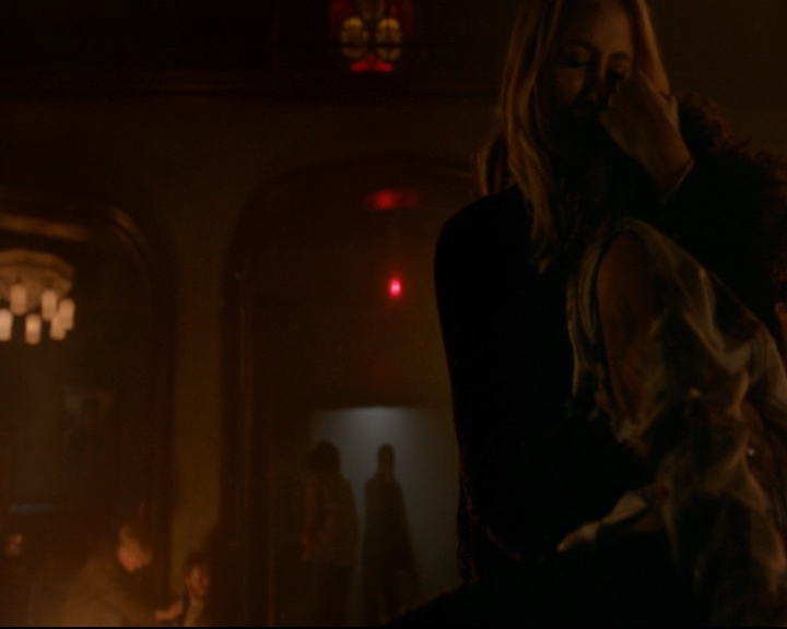 vampirediariesworld-dot-nl_TheOriginals5x09WeHaveNotLongToLove01465.jpg