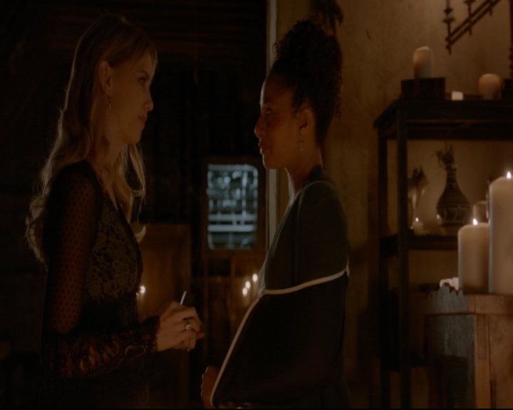 vampirediariesworld-dot-nl_TheOriginals5x09WeHaveNotLongToLove01835.jpg