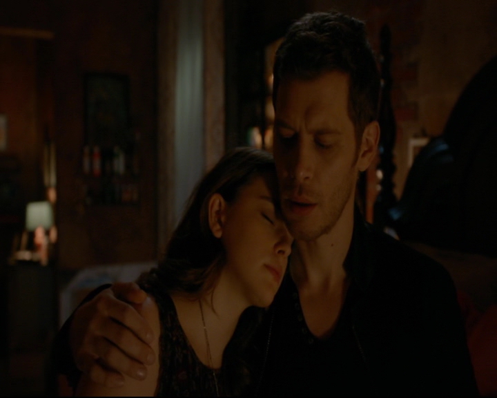 vampirediariesworld-dot-nl_TheOriginals5x09WeHaveNotLongToLove02120.jpg