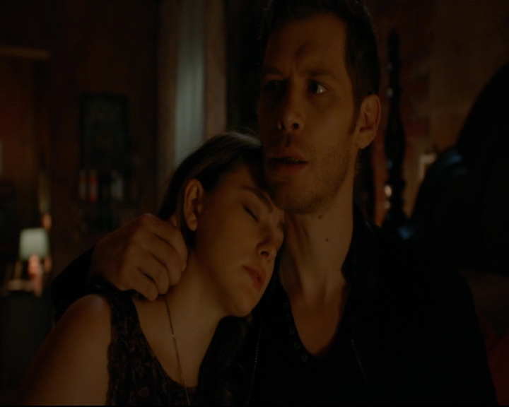 vampirediariesworld-dot-nl_TheOriginals5x09WeHaveNotLongToLove02123.jpg