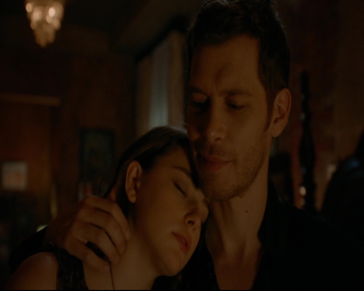 vampirediariesworld-dot-nl_TheOriginals5x09WeHaveNotLongToLove02127.jpg