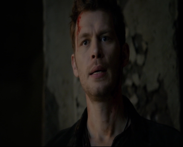 vampirediariesworld-dot-nl_TheOriginals5x10ThereInTheDisappearingLight00047.jpg