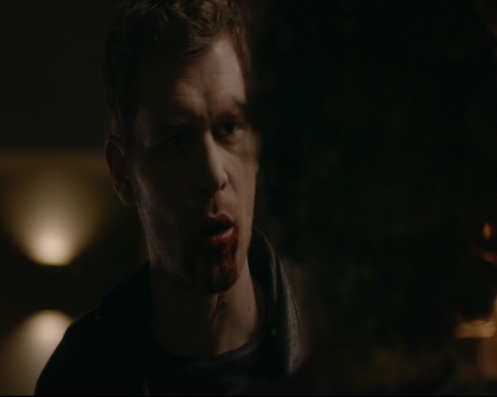 vampirediariesworld-dot-nl_TheOriginals5x10ThereInTheDisappearingLight00103.jpg