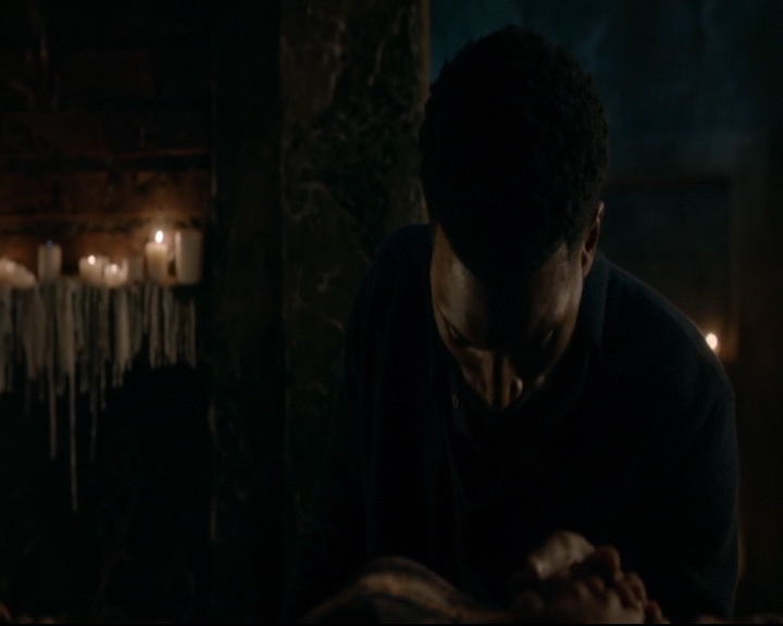 vampirediariesworld-dot-nl_TheOriginals5x10ThereInTheDisappearingLight00120.jpg