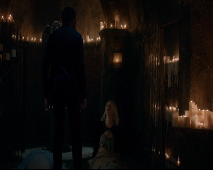 vampirediariesworld-dot-nl_TheOriginals5x10ThereInTheDisappearingLight00156.jpg