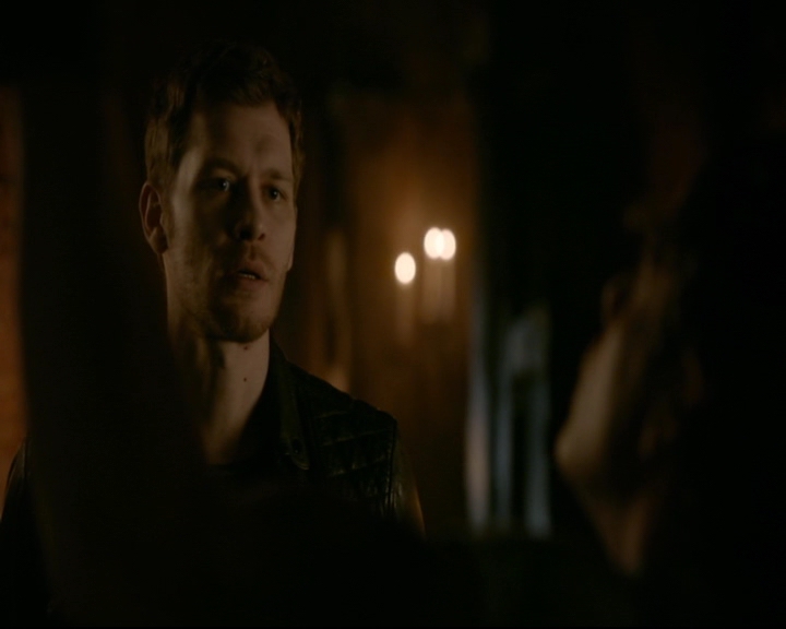 vampirediariesworld-dot-nl_TheOriginals5x10ThereInTheDisappearingLight00295.jpg