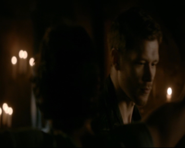 vampirediariesworld-dot-nl_TheOriginals5x10ThereInTheDisappearingLight00323.jpg