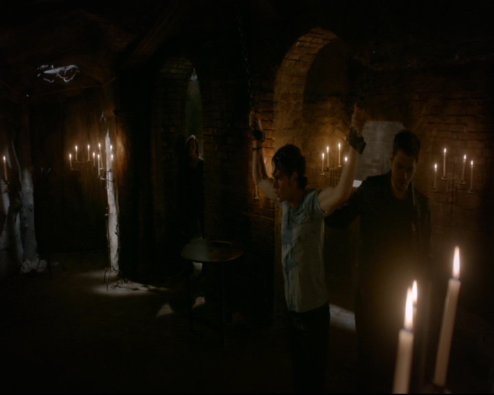 vampirediariesworld-dot-nl_TheOriginals5x10ThereInTheDisappearingLight00326.jpg