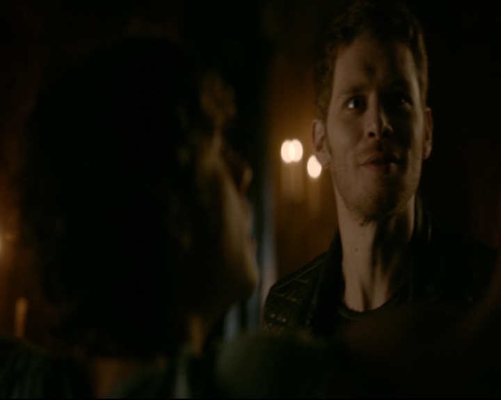 vampirediariesworld-dot-nl_TheOriginals5x10ThereInTheDisappearingLight00343.jpg