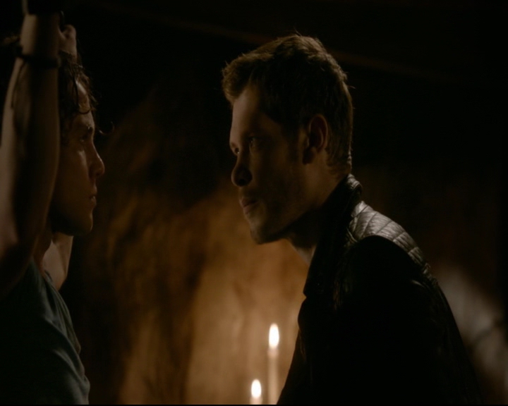 vampirediariesworld-dot-nl_TheOriginals5x10ThereInTheDisappearingLight00348.jpg