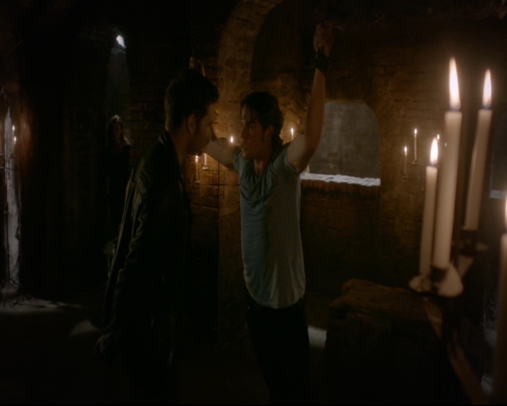 vampirediariesworld-dot-nl_TheOriginals5x10ThereInTheDisappearingLight00352.jpg