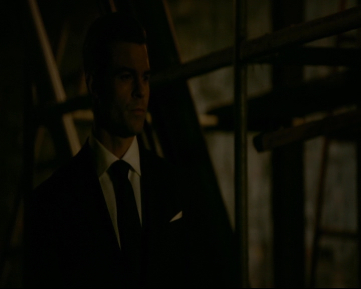 vampirediariesworld-dot-nl_TheOriginals5x10ThereInTheDisappearingLight00488.jpg