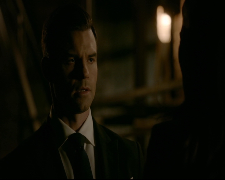 vampirediariesworld-dot-nl_TheOriginals5x10ThereInTheDisappearingLight00502.jpg