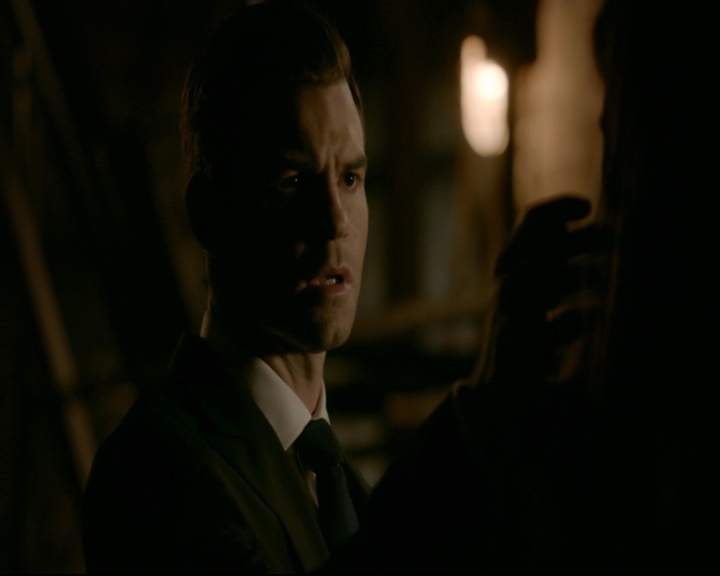 vampirediariesworld-dot-nl_TheOriginals5x10ThereInTheDisappearingLight00516.jpg