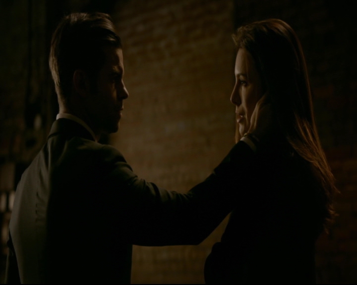 vampirediariesworld-dot-nl_TheOriginals5x10ThereInTheDisappearingLight00524.jpg