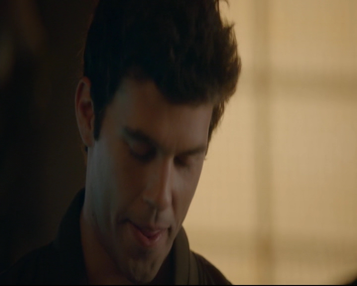 vampirediariesworld-dot-nl_TheOriginals5x10ThereInTheDisappearingLight00575.jpg