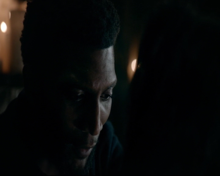 vampirediariesworld-dot-nl_TheOriginals5x10ThereInTheDisappearingLight00745.jpg