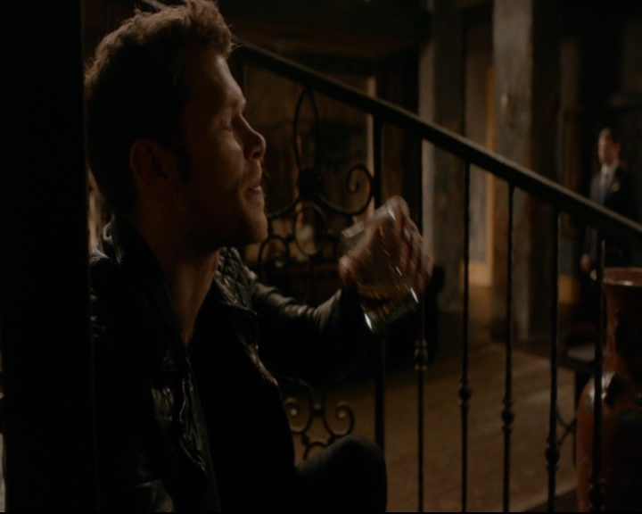 vampirediariesworld-dot-nl_TheOriginals5x10ThereInTheDisappearingLight00871.jpg