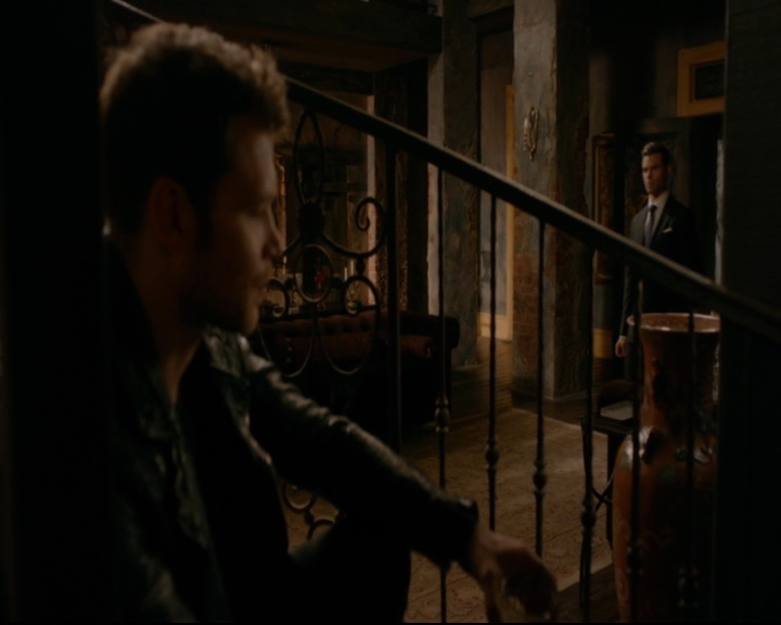 vampirediariesworld-dot-nl_TheOriginals5x10ThereInTheDisappearingLight00876.jpg