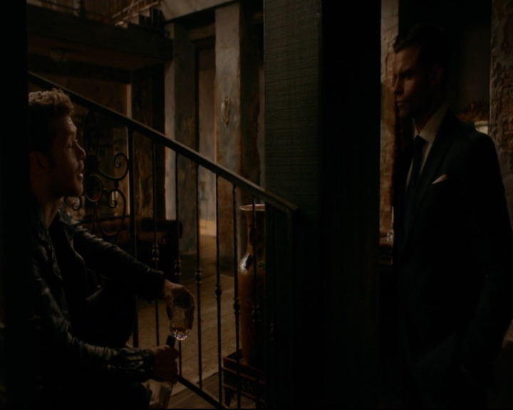 vampirediariesworld-dot-nl_TheOriginals5x10ThereInTheDisappearingLight00882.jpg