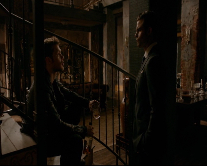 vampirediariesworld-dot-nl_TheOriginals5x10ThereInTheDisappearingLight00886.jpg