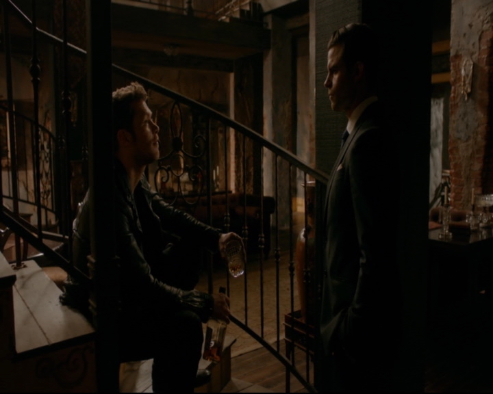 vampirediariesworld-dot-nl_TheOriginals5x10ThereInTheDisappearingLight00887.jpg