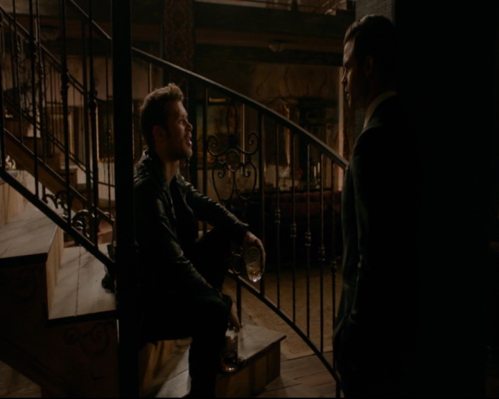 vampirediariesworld-dot-nl_TheOriginals5x10ThereInTheDisappearingLight00894.jpg