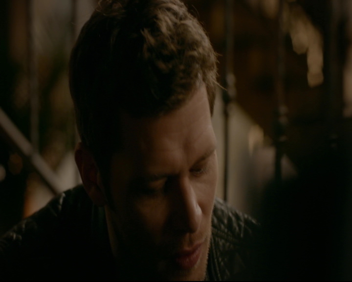 vampirediariesworld-dot-nl_TheOriginals5x10ThereInTheDisappearingLight00896.jpg