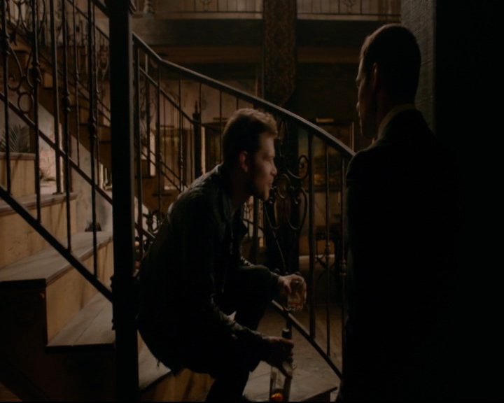 vampirediariesworld-dot-nl_TheOriginals5x10ThereInTheDisappearingLight00903.jpg