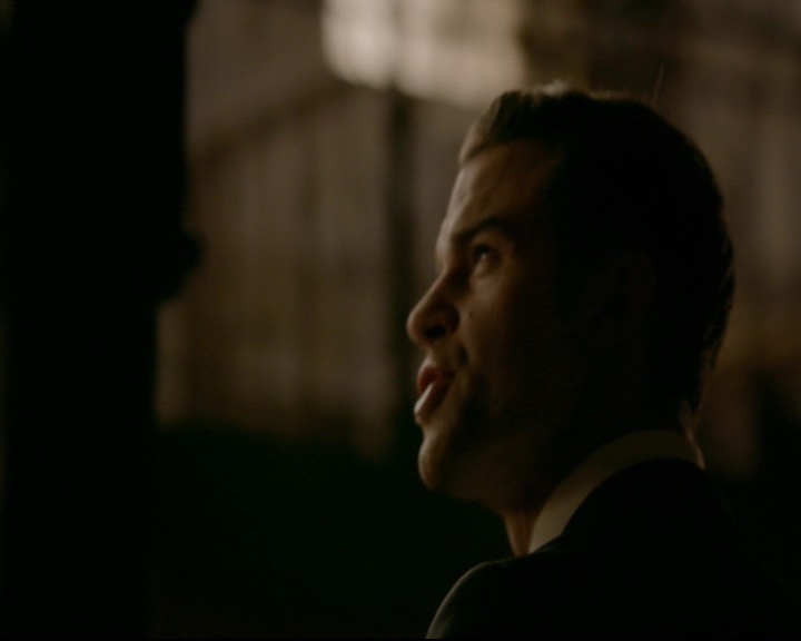 vampirediariesworld-dot-nl_TheOriginals5x10ThereInTheDisappearingLight00909.jpg