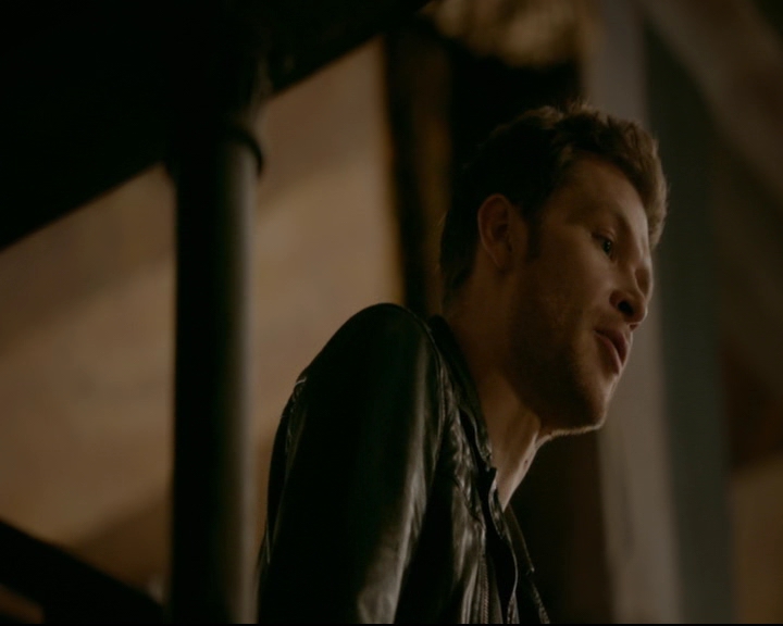 vampirediariesworld-dot-nl_TheOriginals5x10ThereInTheDisappearingLight00913.jpg