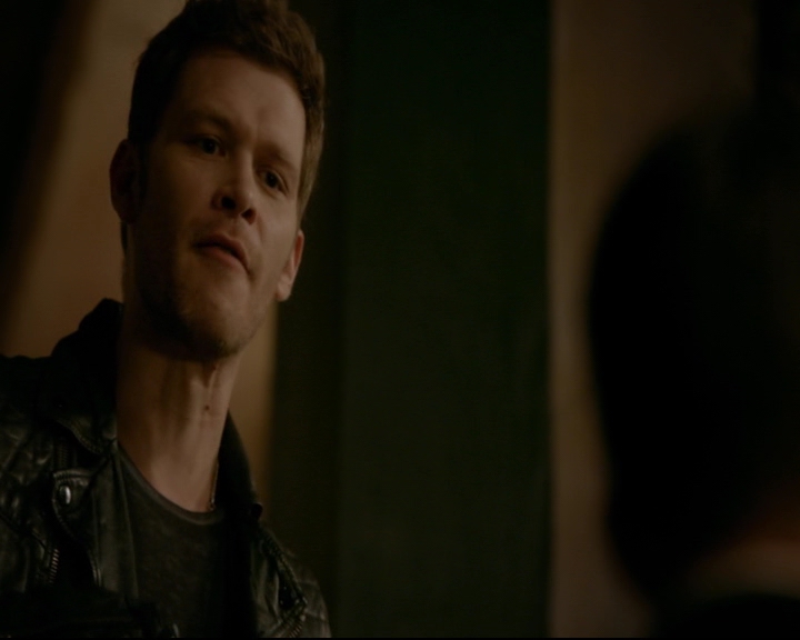 vampirediariesworld-dot-nl_TheOriginals5x10ThereInTheDisappearingLight00914.jpg