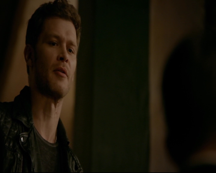 vampirediariesworld-dot-nl_TheOriginals5x10ThereInTheDisappearingLight00915.jpg