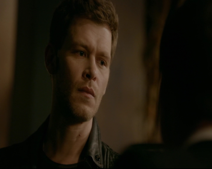 vampirediariesworld-dot-nl_TheOriginals5x10ThereInTheDisappearingLight00940.jpg