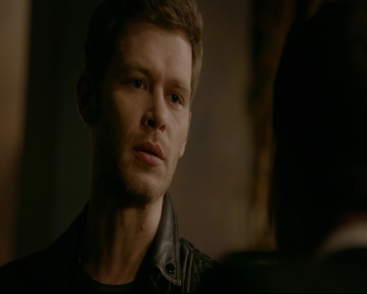 vampirediariesworld-dot-nl_TheOriginals5x10ThereInTheDisappearingLight00942.jpg