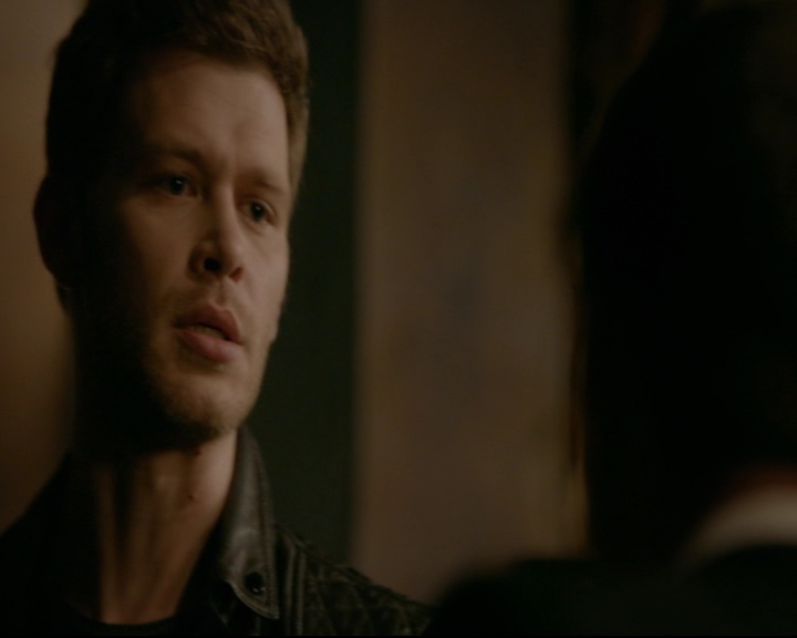 vampirediariesworld-dot-nl_TheOriginals5x10ThereInTheDisappearingLight00944.jpg