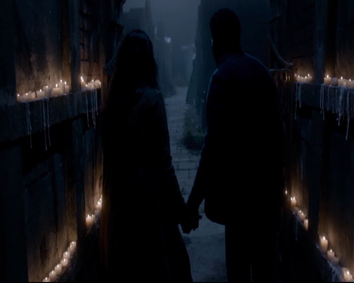 vampirediariesworld-dot-nl_TheOriginals5x10ThereInTheDisappearingLight01001.jpg