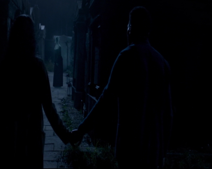 vampirediariesworld-dot-nl_TheOriginals5x10ThereInTheDisappearingLight01021.jpg