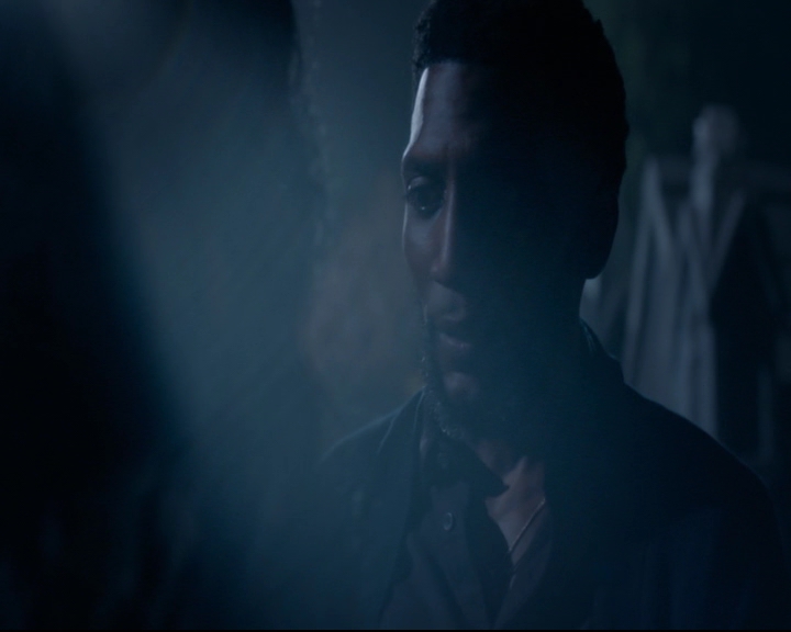 vampirediariesworld-dot-nl_TheOriginals5x10ThereInTheDisappearingLight01059.jpg