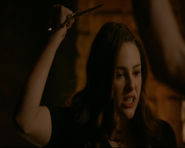 vampirediariesworld-dot-nl_TheOriginals5x10ThereInTheDisappearingLight01118.jpg