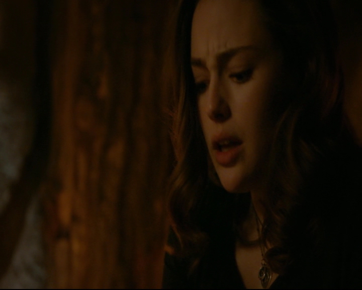 vampirediariesworld-dot-nl_TheOriginals5x10ThereInTheDisappearingLight01146.jpg