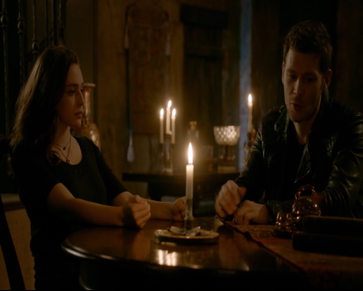 vampirediariesworld-dot-nl_TheOriginals5x10ThereInTheDisappearingLight01173.jpg