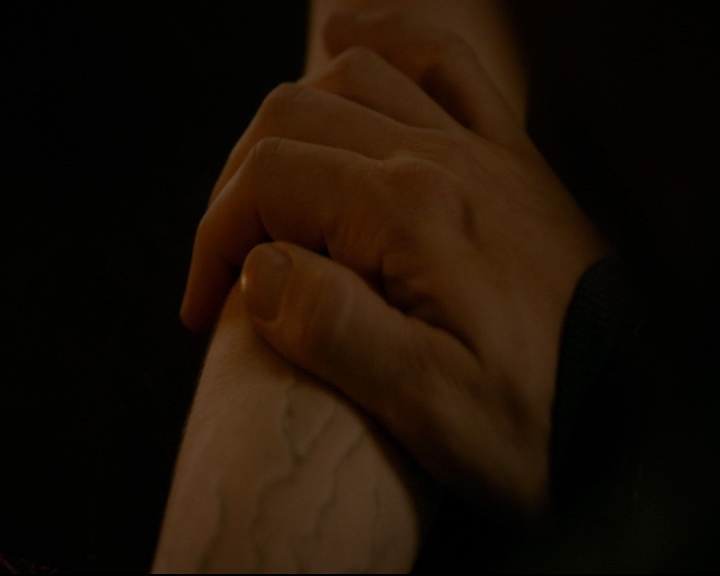 vampirediariesworld-dot-nl_TheOriginals5x10ThereInTheDisappearingLight01188.jpg