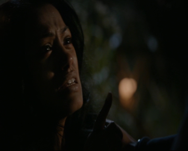 vampirediariesworld-dot-nl_TheOriginals5x10ThereInTheDisappearingLight01268.jpg