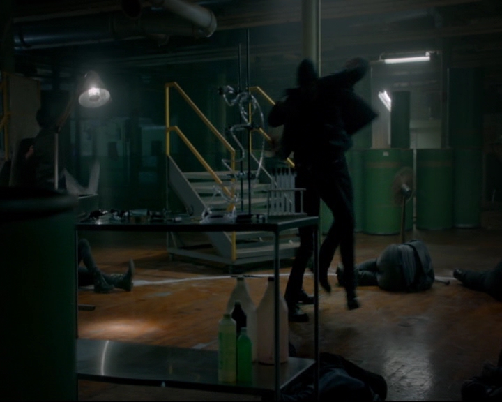 vampirediariesworld-dot-nl_TheOriginals5x10ThereInTheDisappearingLight01400.jpg