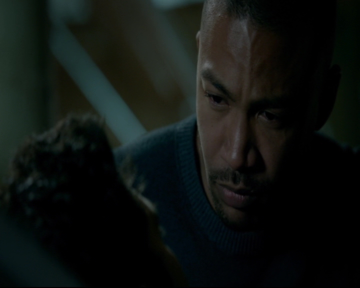 vampirediariesworld-dot-nl_TheOriginals5x10ThereInTheDisappearingLight01458.jpg