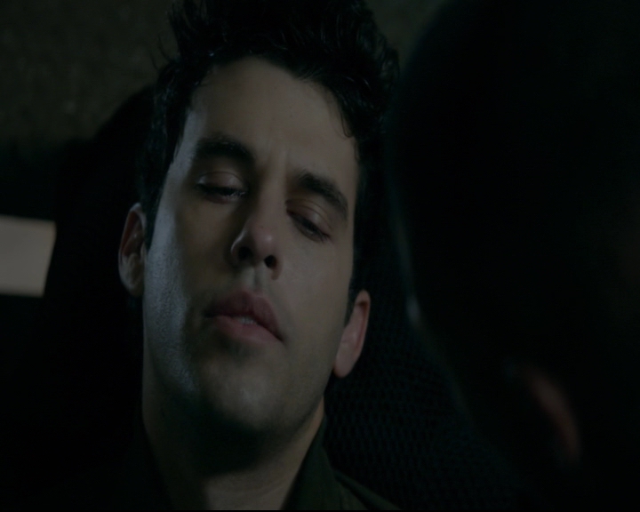 vampirediariesworld-dot-nl_TheOriginals5x10ThereInTheDisappearingLight01484.jpg