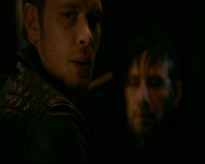 vampirediariesworld-dot-nl_TheOriginals5x10ThereInTheDisappearingLight01925.jpg