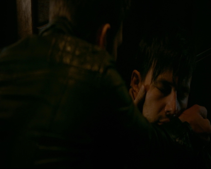vampirediariesworld-dot-nl_TheOriginals5x10ThereInTheDisappearingLight01930.jpg