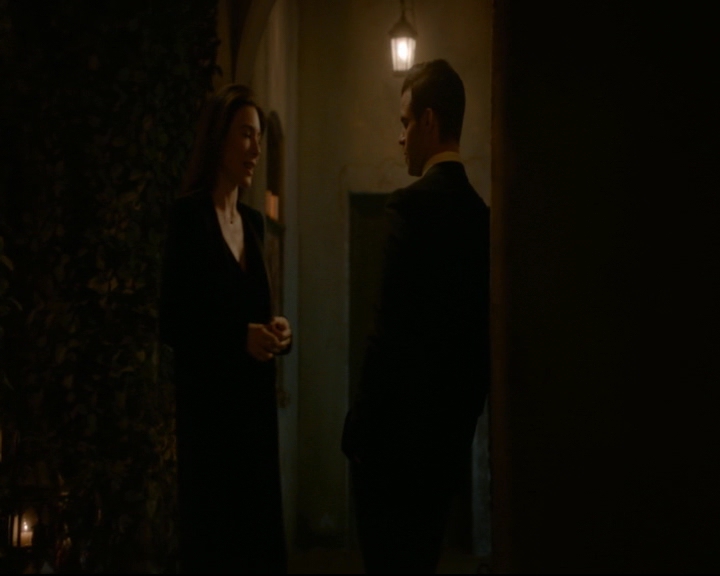 vampirediariesworld-dot-nl_TheOriginals5x10ThereInTheDisappearingLight01936.jpg